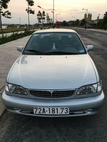 Bán xe cũ Toyota Corolla đời 2000, màu bạc, giá tốt