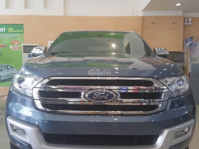 Bán Ford Everest Trend đủ màu, giao ngay chỉ với 300 tr nhận xe