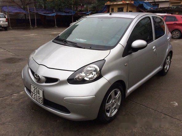 Cần bán Toyota Aygo sản xuất 2007, màu bạc, nhập khẩu số tự động, 295tr