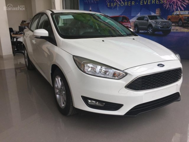 Ford Focus Trend động cơ 1.5 Ecoboost 2017 tặng BHVC