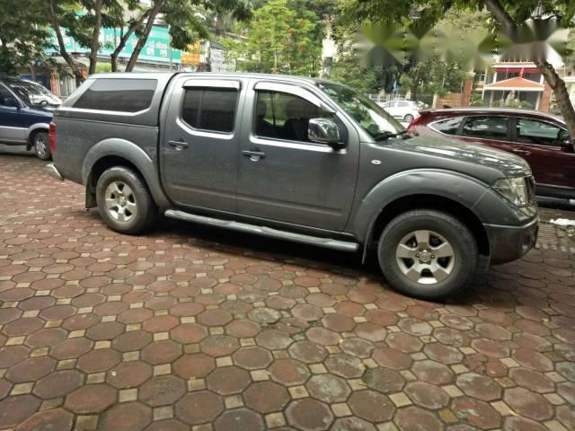 Gia đình bán xe Nissan Navara LE 2013, bản 2.4,hai cầu, nhập khẩu Thái Lan