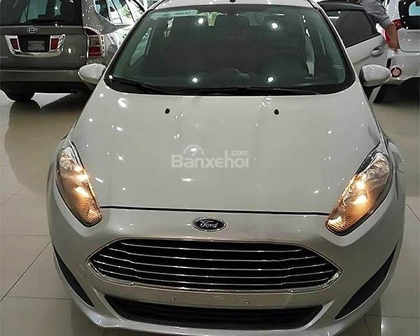 Bán Ford Fiesta đời 2015, màu bạc, xe nhập số tự động giá cạnh tranh