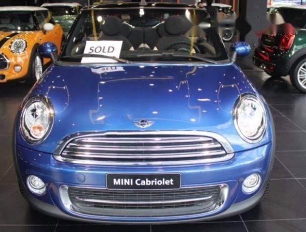 Cần bán xe Mini Cooper Convertible mẫu thể thao 2 cửa, mui xếp mềm đời 2015