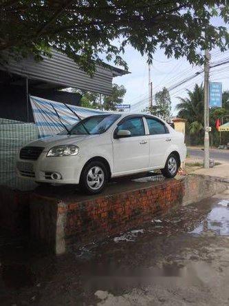 Bán Chevrolet Aveo MT đời 2011, màu trắng