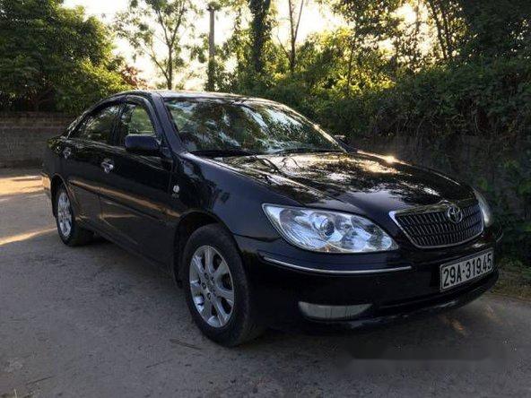 Bán xe Toyota Camry MT đời 2005, màu đen, 366 triệu