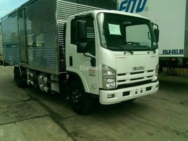 Bán xe tải Isuzu NQR 75M, màu trắng