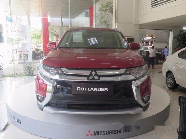 Cần bán xe Mitsubishi Outlander 2.4CVT đời 2017, màu đỏ, giá 1.175 tỷ