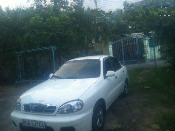 Bán xe cũ Daewoo Lanos MT đời 2002, màu trắng giá cạnh tranh