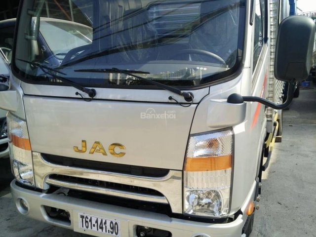 Bán xe Jac 2T4, màu bạc, trả góp cao 80%