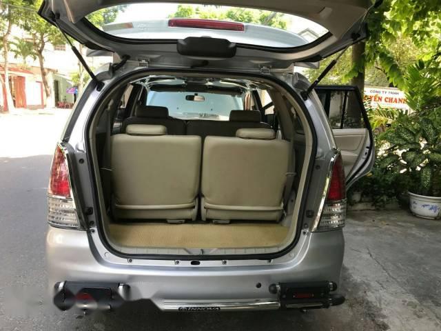 Bán ô tô Toyota Innova G năm 2009, màu bạc chính chủ