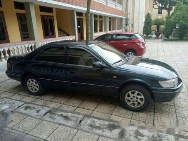 Bán Toyota Camry đời 2000 chính chủ