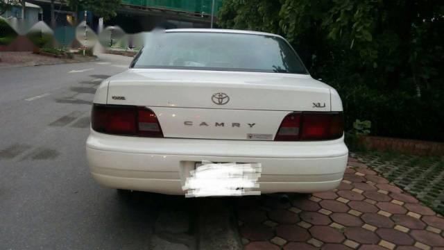 Cần bán Toyota Camry đời 1997, xe nhập, giá tốt