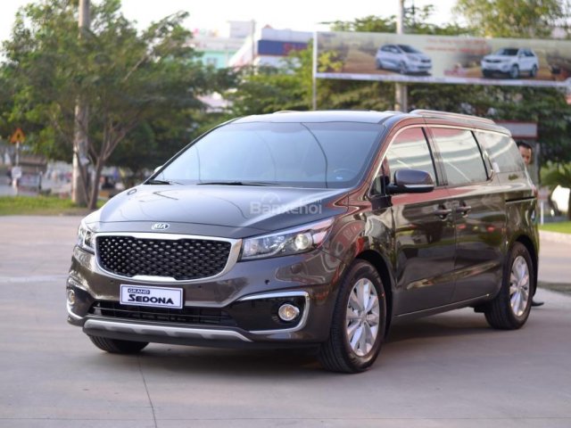 Bán Kia Sedona DAT máy dầu 2017, giá tốt nhất TPHCM