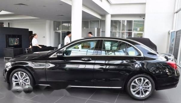 Bán xe Mercedes Benz C200 2017, số tự động