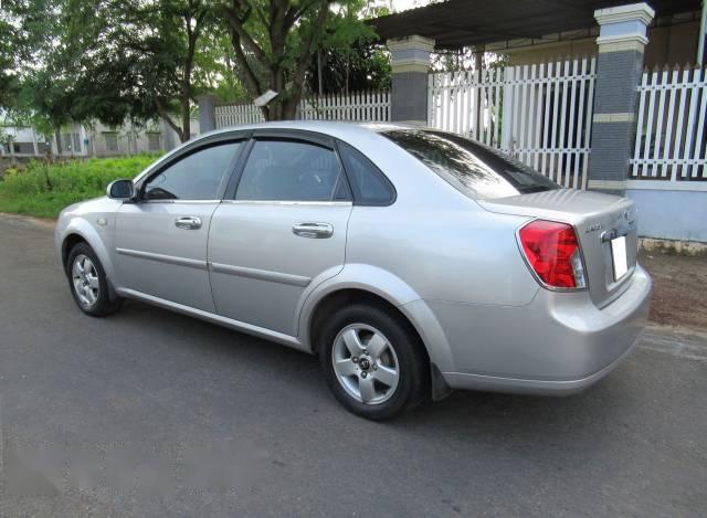 Cần bán Daewoo Lacetti sản xuất 2009, màu bạc