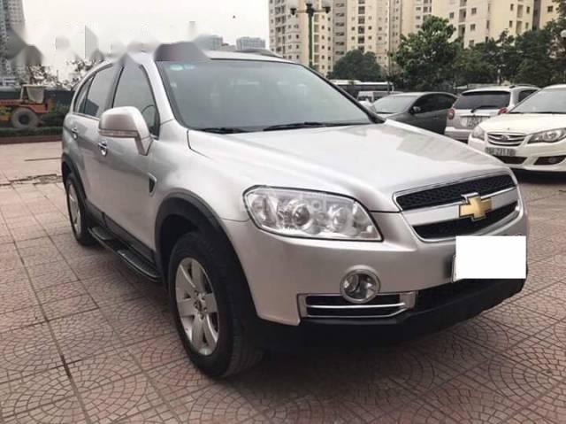 Cần bán Chevrolet Captiva năm 2008, màu bạc xe gia đình 