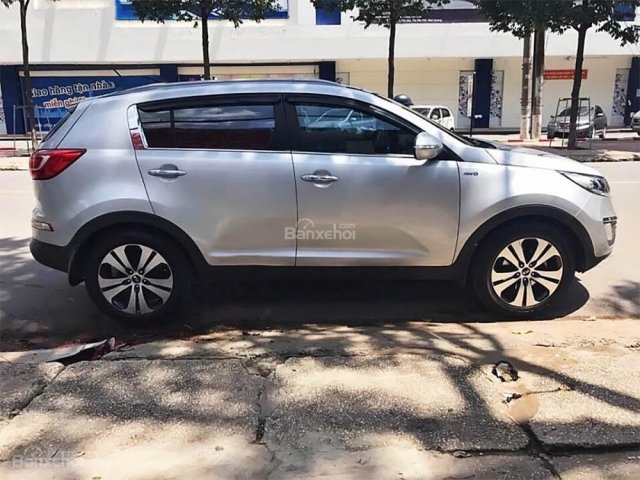 Cần bán Kia Sportage đời 2010, màu bạc, nhập khẩu chính hãng