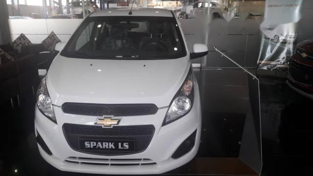 Bán Chevrolet Spark đời 2017, mới 100%