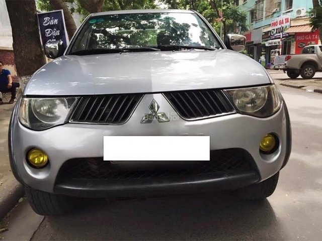 Bán Mitsubishi Triton 2.5L 4X4MT 2009, màu bạc, nhập khẩu