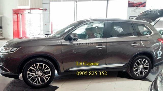 Mitsubishisavico 02 Nguyễn Hữu Thọ bán Mitsubishi Outlander CVT sản xuất 2017, màu nâu, nhập khẩu