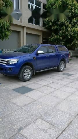 Cần bán xe Ford Ranger XLS AT đời 2015, còn mới 95%