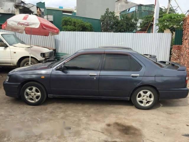 Cần bán lại xe Nissan Bluebird đời 1997 giá cạnh tranh