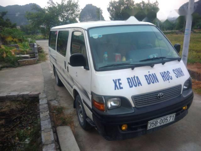 Bán xe Toyota Hiace năm 2001, màu trắng 