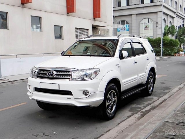 Bán Toyota Fortuner TRD Sportivo Model đời 2012, màu trắng chính chủ, 740 triệu