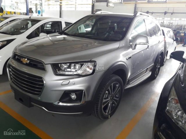 Xe Chevrolet Captiva Revv 2.4L LTZ khuyến mãi cực khủng 24 triệu chỉ có trong tháng 6