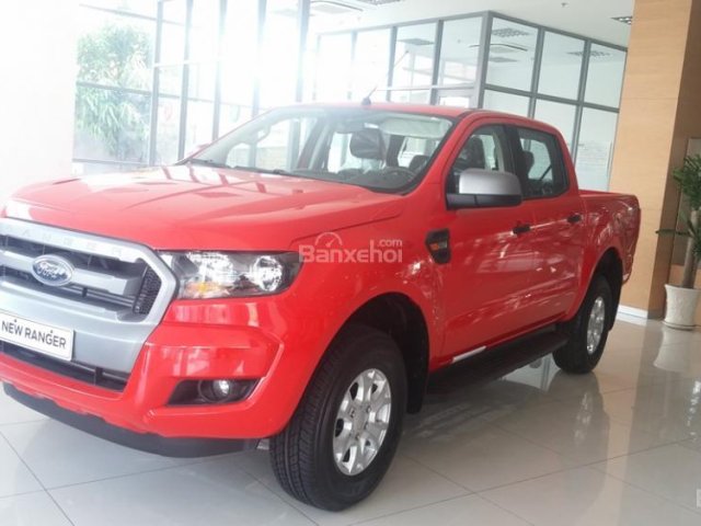 Ford Ranger XLS AT lăn bánh chỉ với 158tr