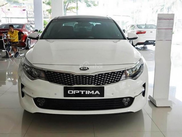 Cần bán xe Kia Optima GATH đời 2017, màu trắng, giá chỉ 910 triệu