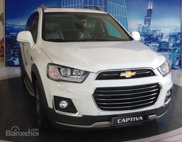 Bán Chevrolet Captiva Revv 2017, hỗ trợ vay 100%, có xe giao ngay - Gọi Ms. Lam 0939 19 37 18