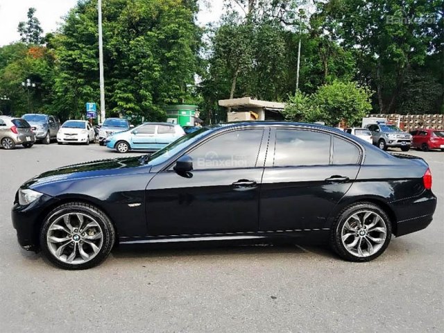 Bán ô tô BMW 320i sản xuất 2010, màu đen, xe nhập giá cạnh tranh