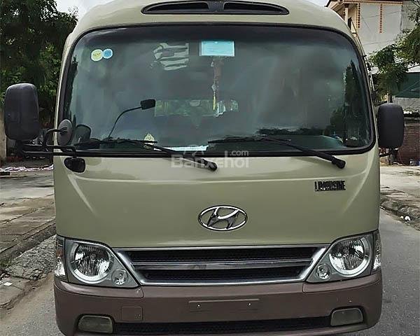 Gia đình cần bán xe Hyundai County Limosine 2010, chạy hợp đồng còn rất mới