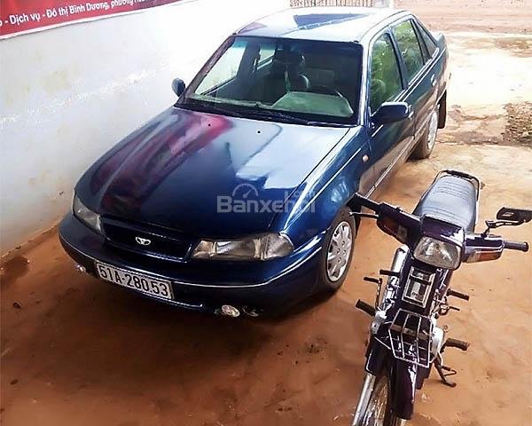 Xe Daewoo Cielo đời 1995, màu xanh lam, nhập khẩu nguyên chiếc