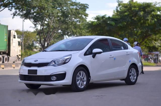 Bán Kia Rio đời 2016, màu trắng, nhập khẩu Hàn Quốc