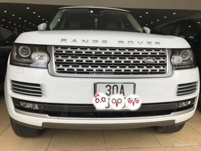 Bán Range Rover HSE màu trắng đăng ký 2015, xe đẹp chạy 1.8 vạn