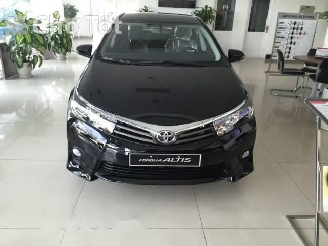 Cần bán xe Toyota Corolla Altis 2.0V đời 2017, màu đen, 840tr