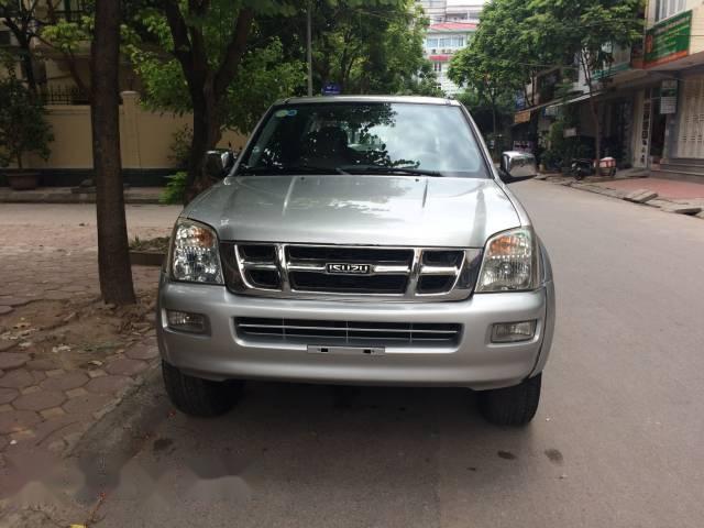 Cần bán xe Isuzu Dmax đời 2005, màu bạc xe gia đình, 250tr