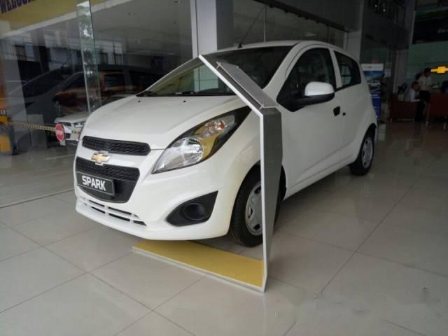 Bán Chevrolet Spark Duo đời 2017, màu trắng