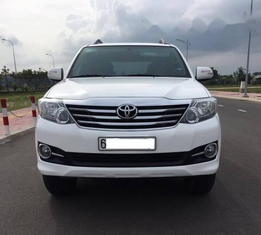 Chính chủ bán xe Toyota Fortuner đời 2015, màu trắng, giá 840tr