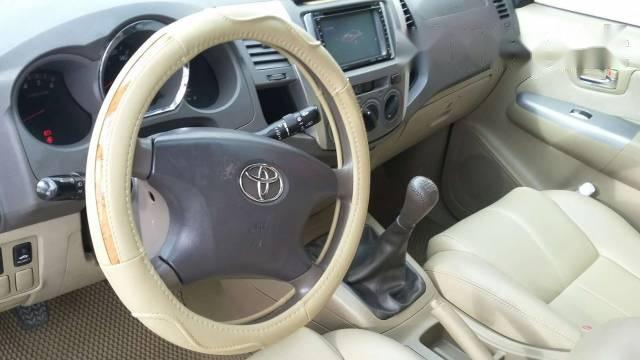 Bán xe cũ Toyota Fortuner G đời 2012, màu bạc, giá tốt