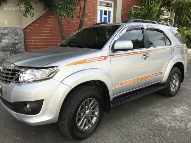 Bán Fortuner 2.5G màu bạc, máy dầu, số sàn, Sx cuối 2012