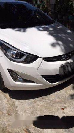 Chính chủ bán xe Hyundai Elantra AT đời 2015, màu trắng