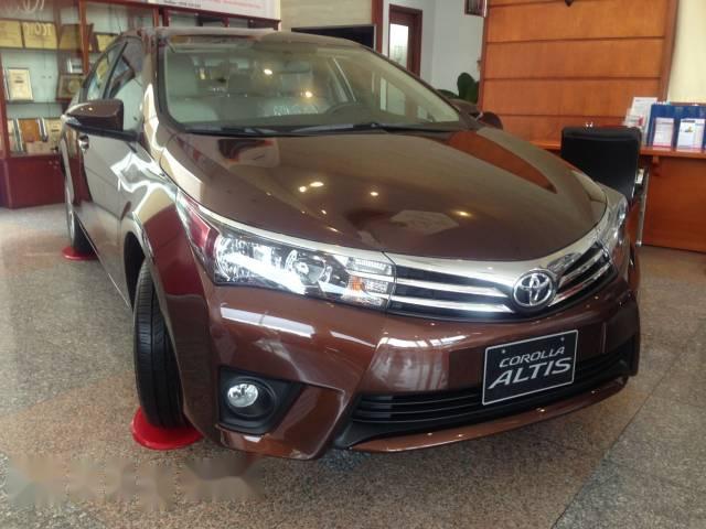 Bán Toyota Corolla altis 1.8G CVT 2017, màu nâu