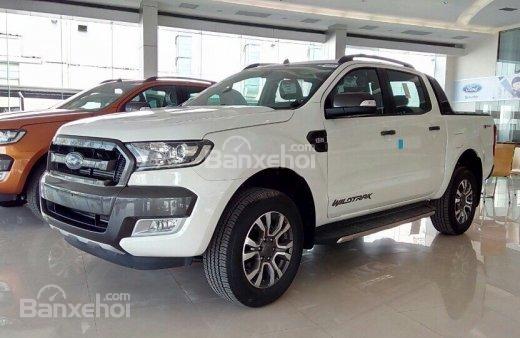 Ford Ranger 2017 chỉ 150 triệu nhận xe ngay tặng thùng lót, phim cách nhiệt giảm 70 triệu xe giao ngay