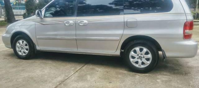 Bán Kia Carnival đời 2006, màu bạc, giá tốt