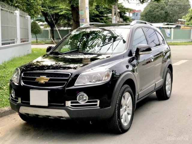 Chính chủ cần bán Chevrolet Captiva LTZ màu đen đời 2009