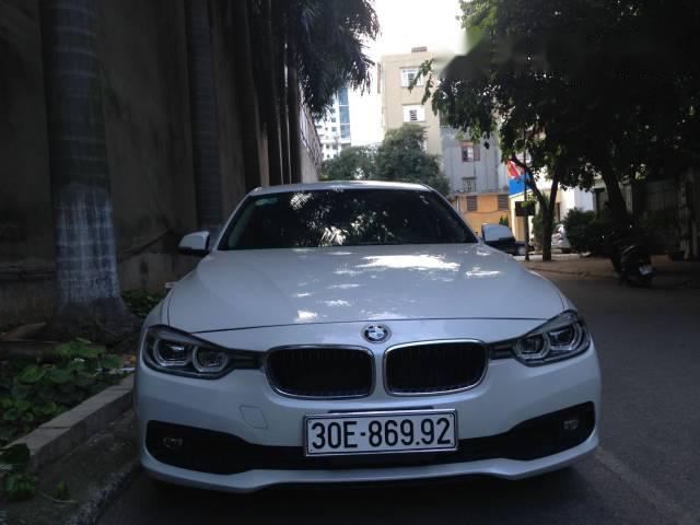 Cần bán BMW 3 Series 320i sản xuất 2015, màu trắng, xe nhập số tự động