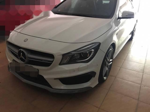 Bán Mercedes CLA 45 AMG năm 2015, màu trắng, nhập khẩu nguyên chiếc xe gia đình